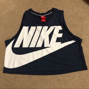 NWOT Nike Crop Top